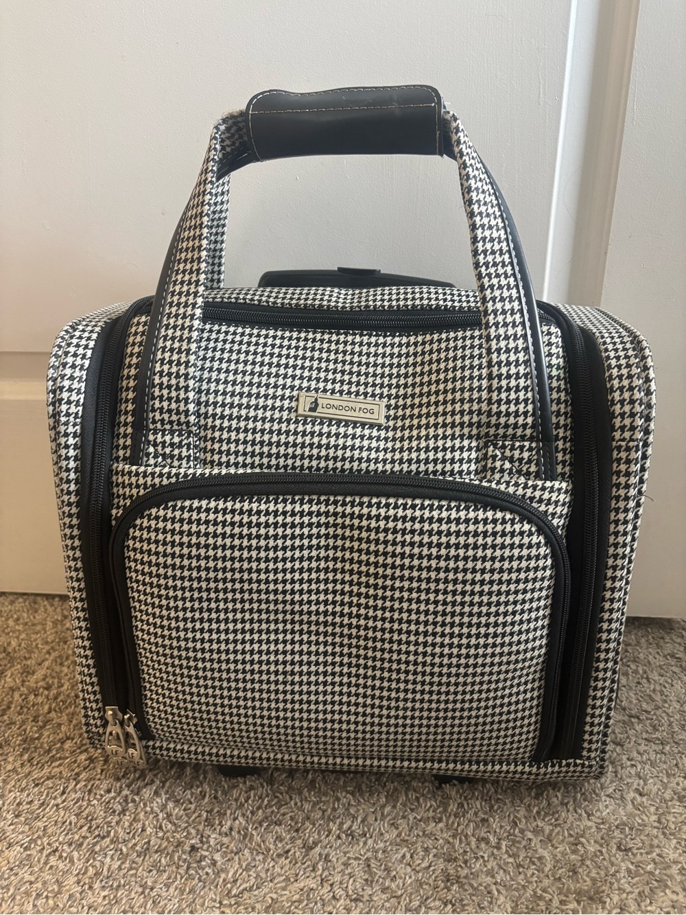 London Fog Black & White Houndstooth Travel Bag